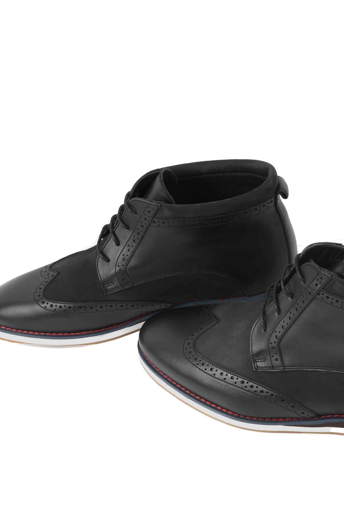 Wingtip boot