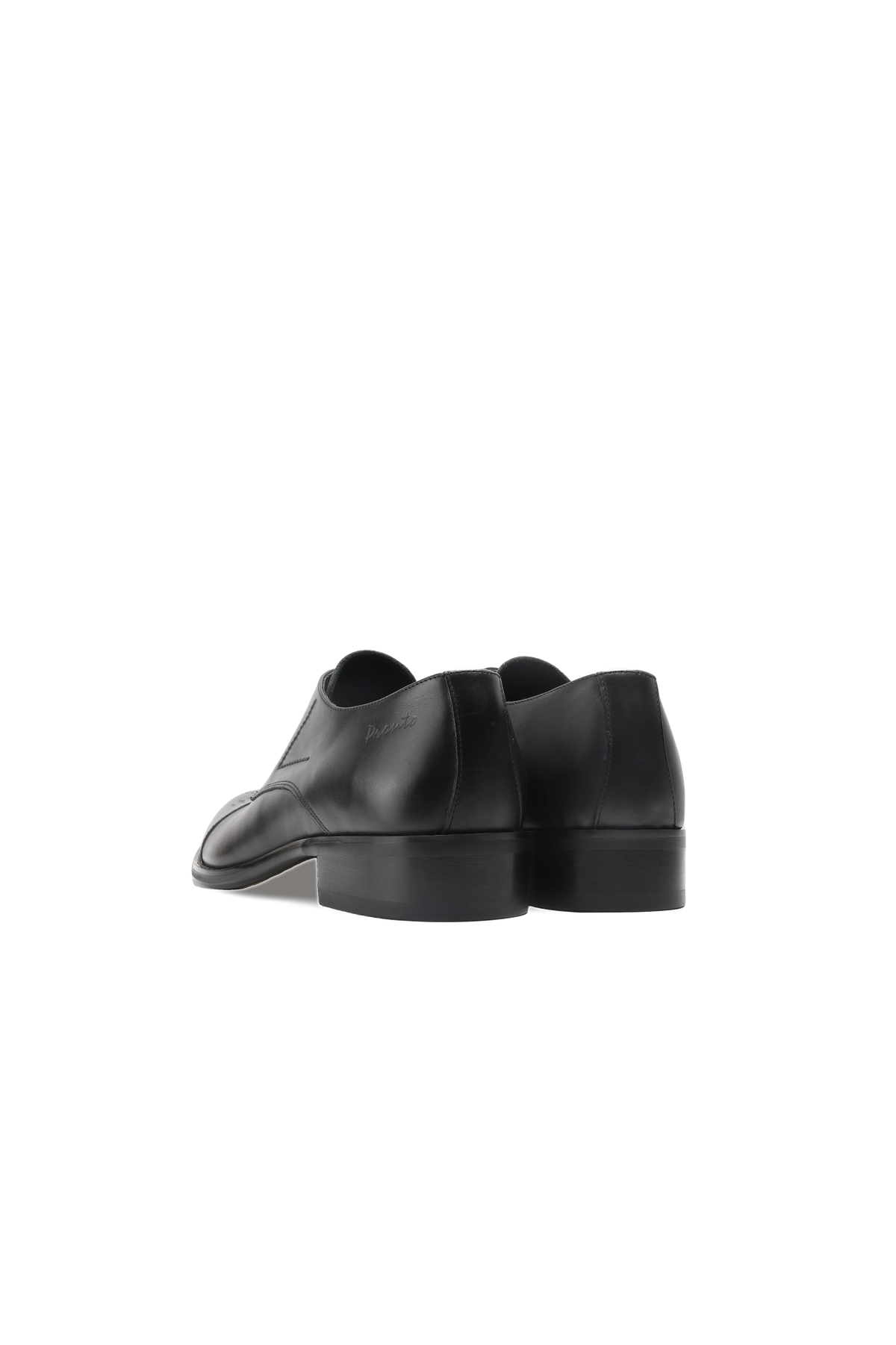 Cap toe derby