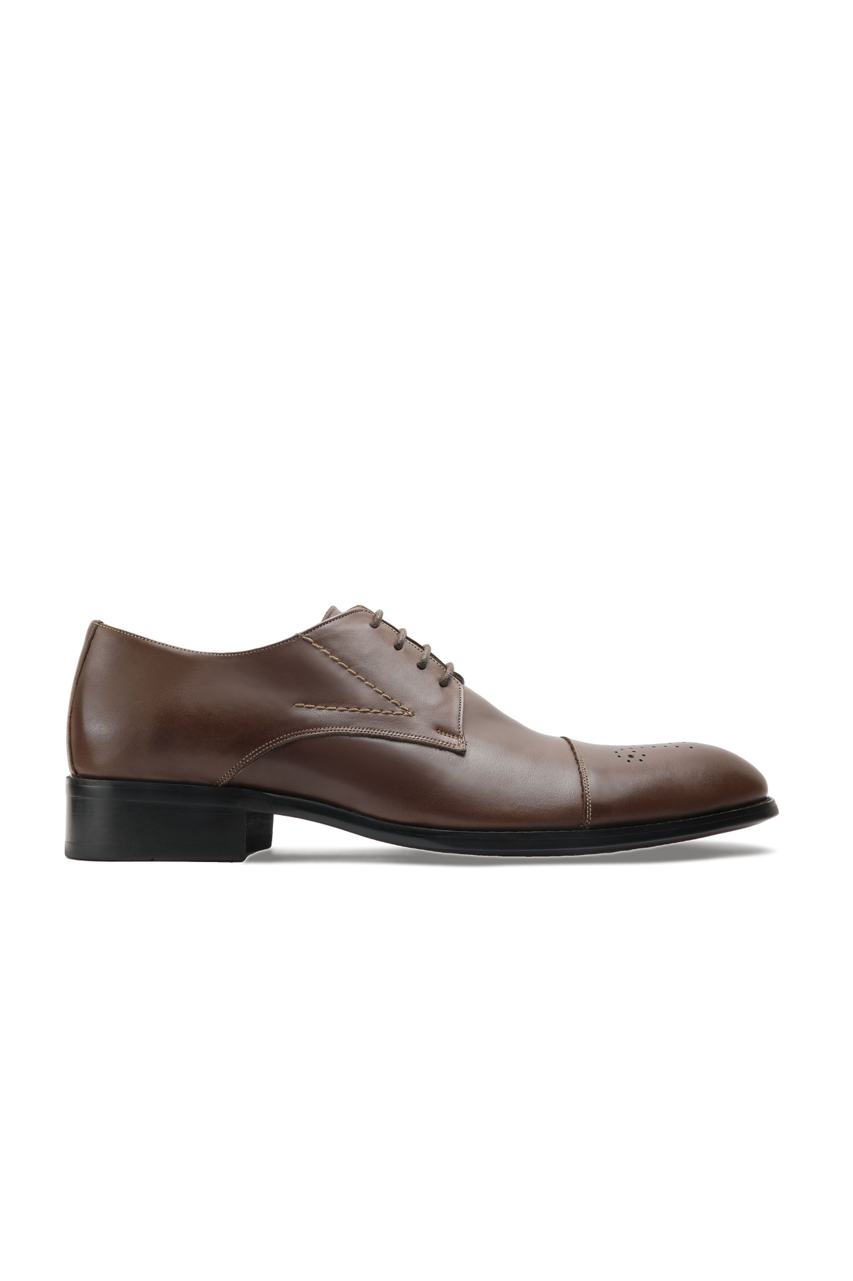 Cap toe derby