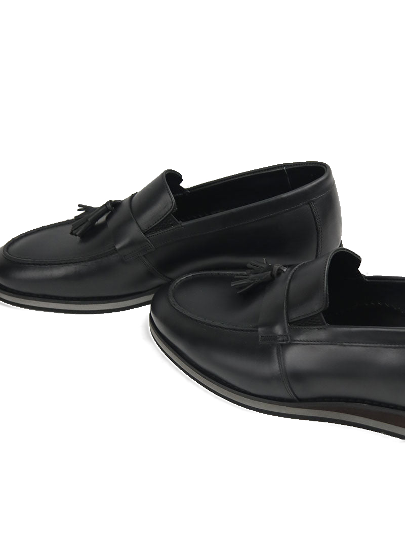 Tassel loafer