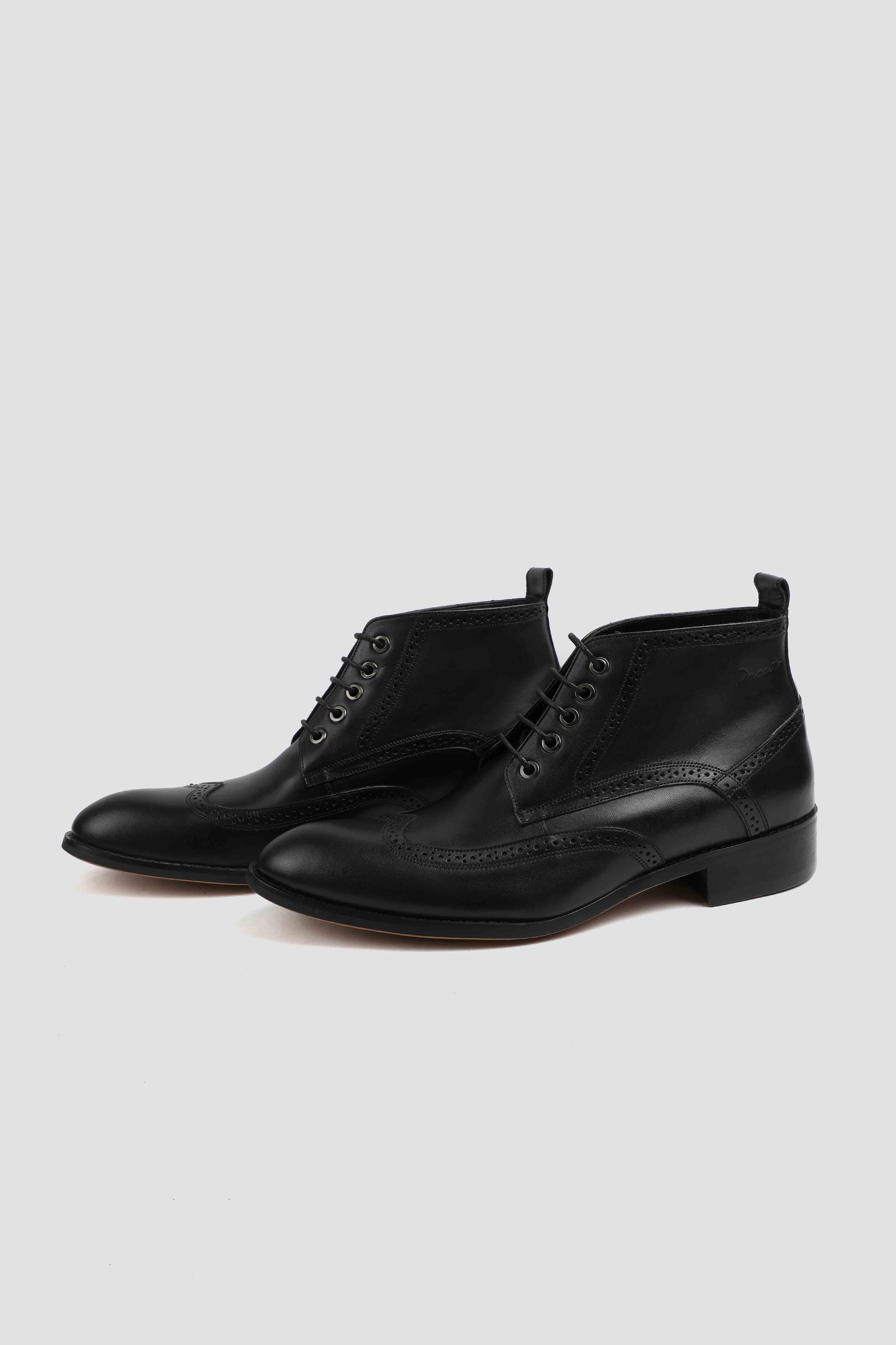Wingtip Derby Boot