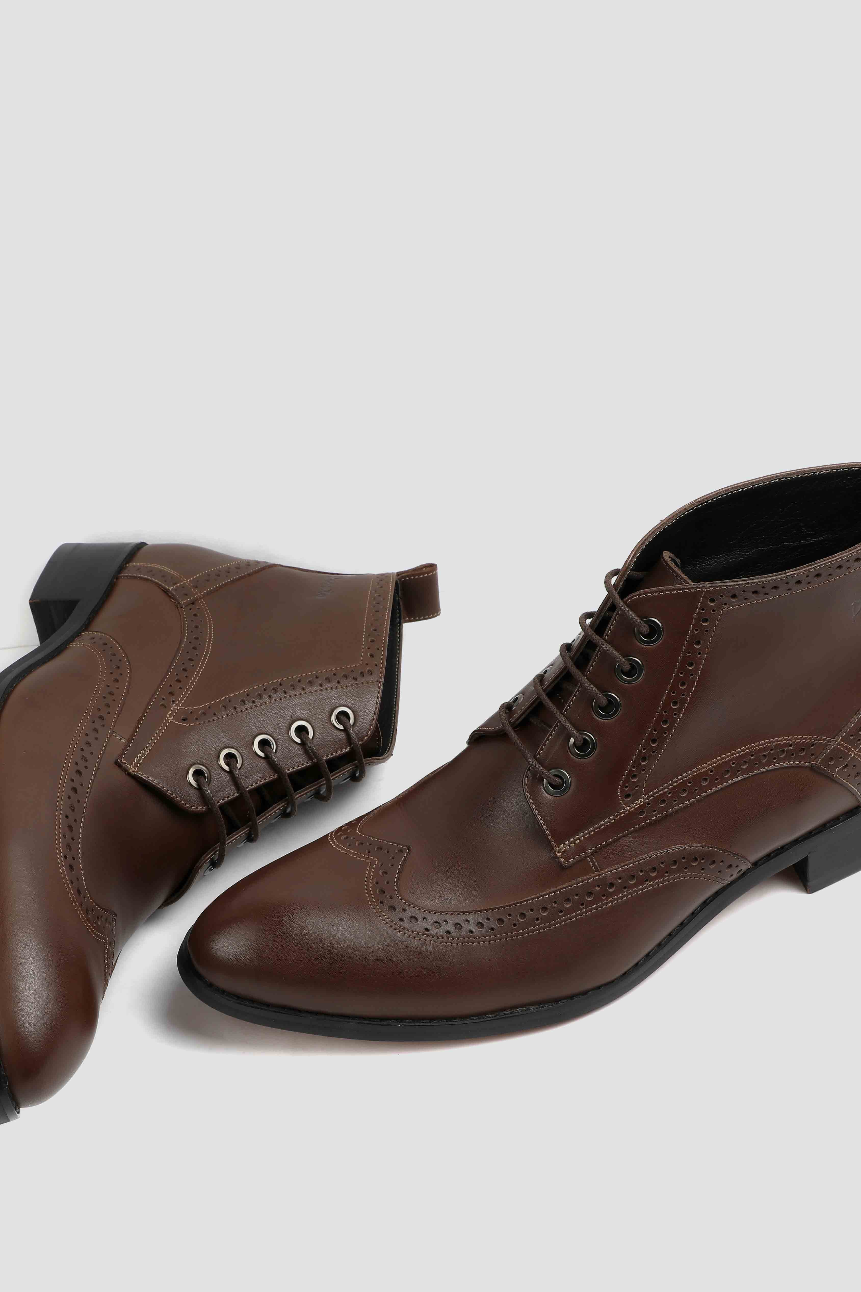 Wingtip Derby Boot