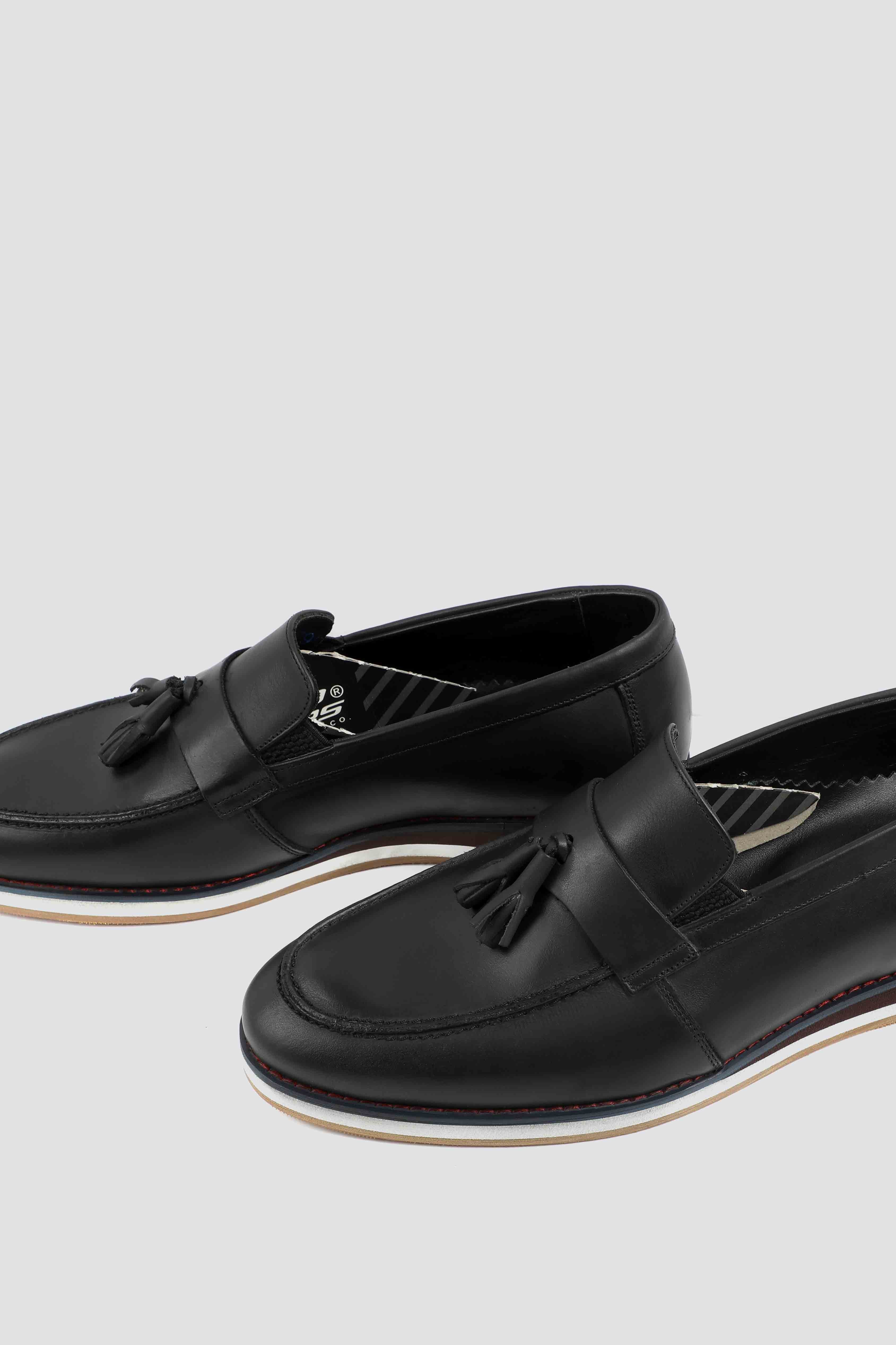 Tassel loafer