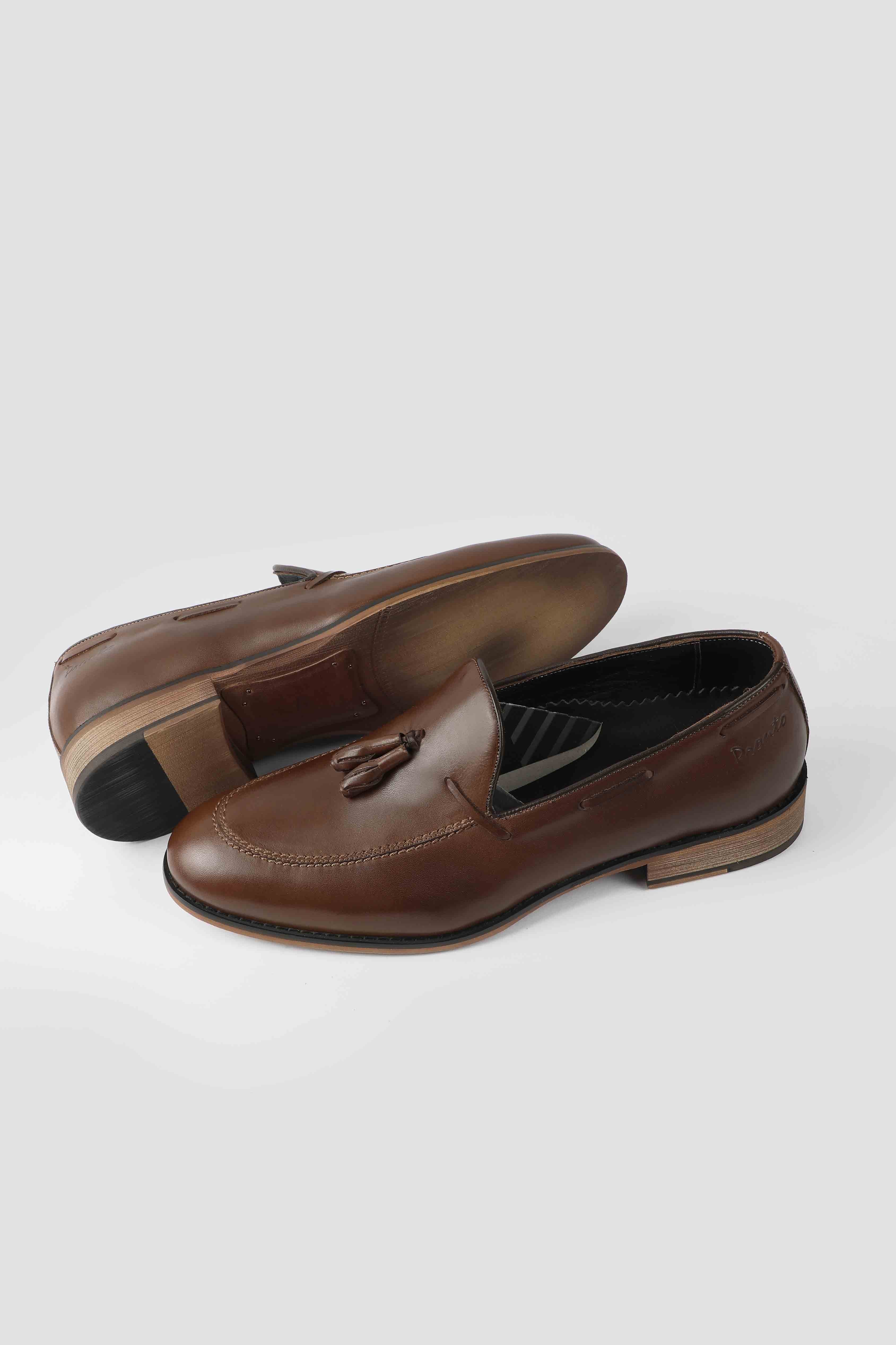 Tassel loafer