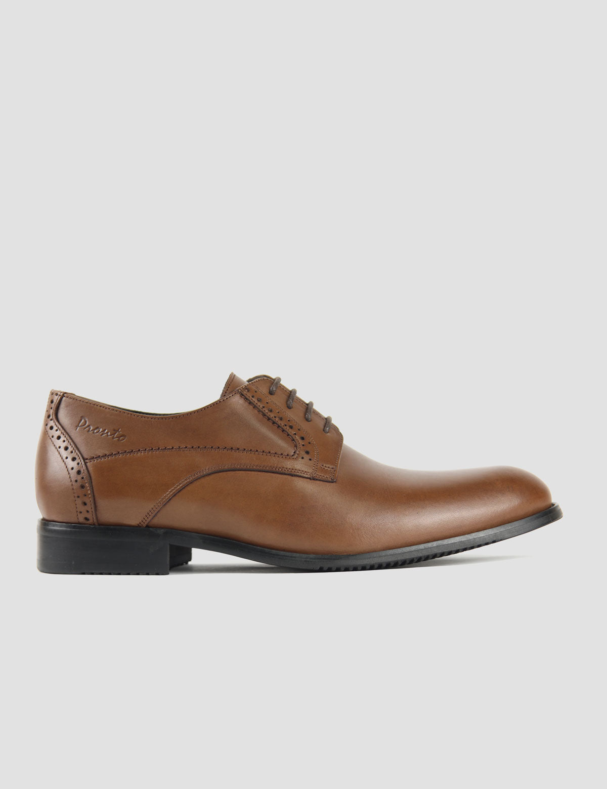 Plain toe derby