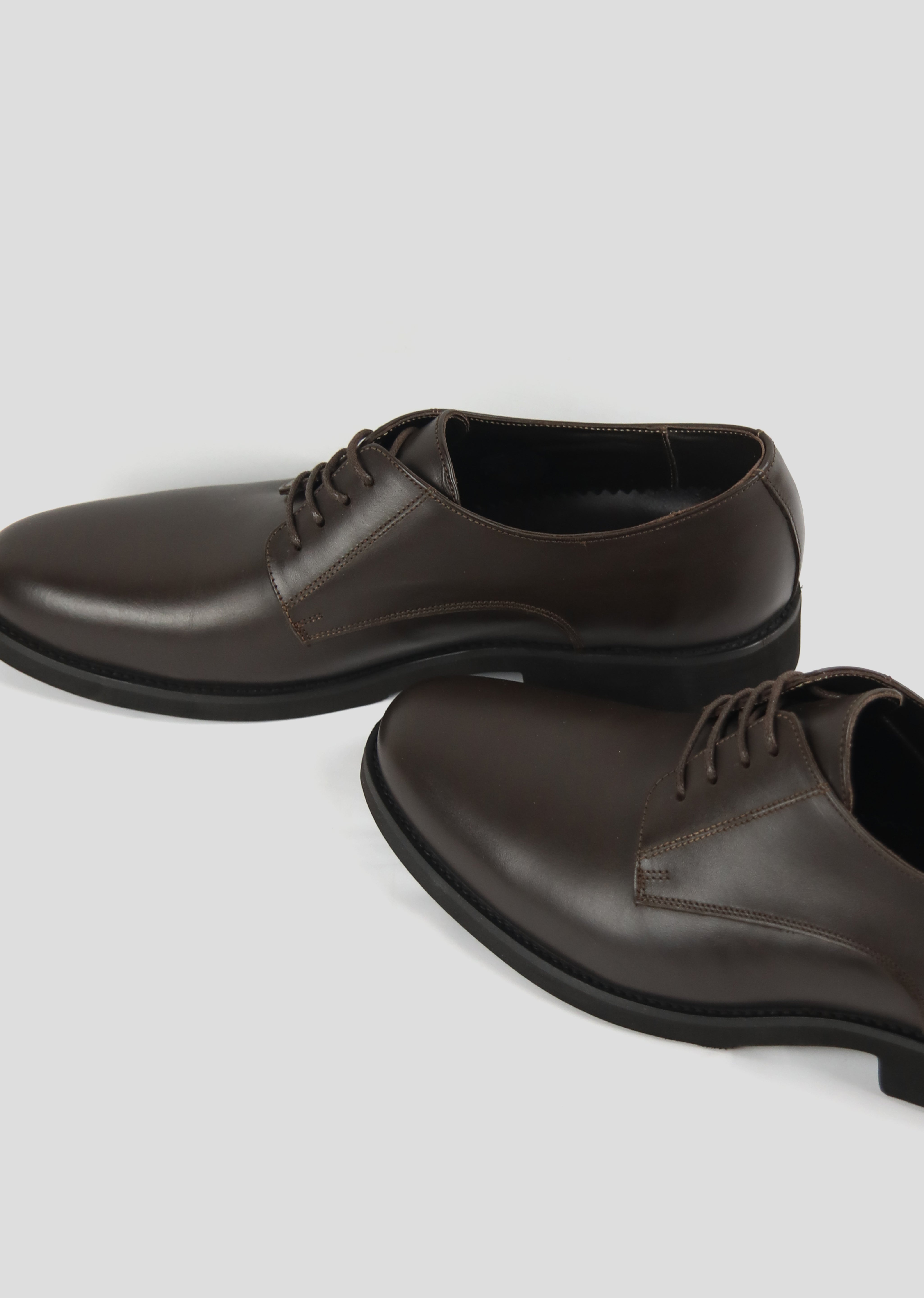 Plain Toe Blucher