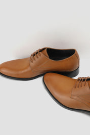 Plain toe derby