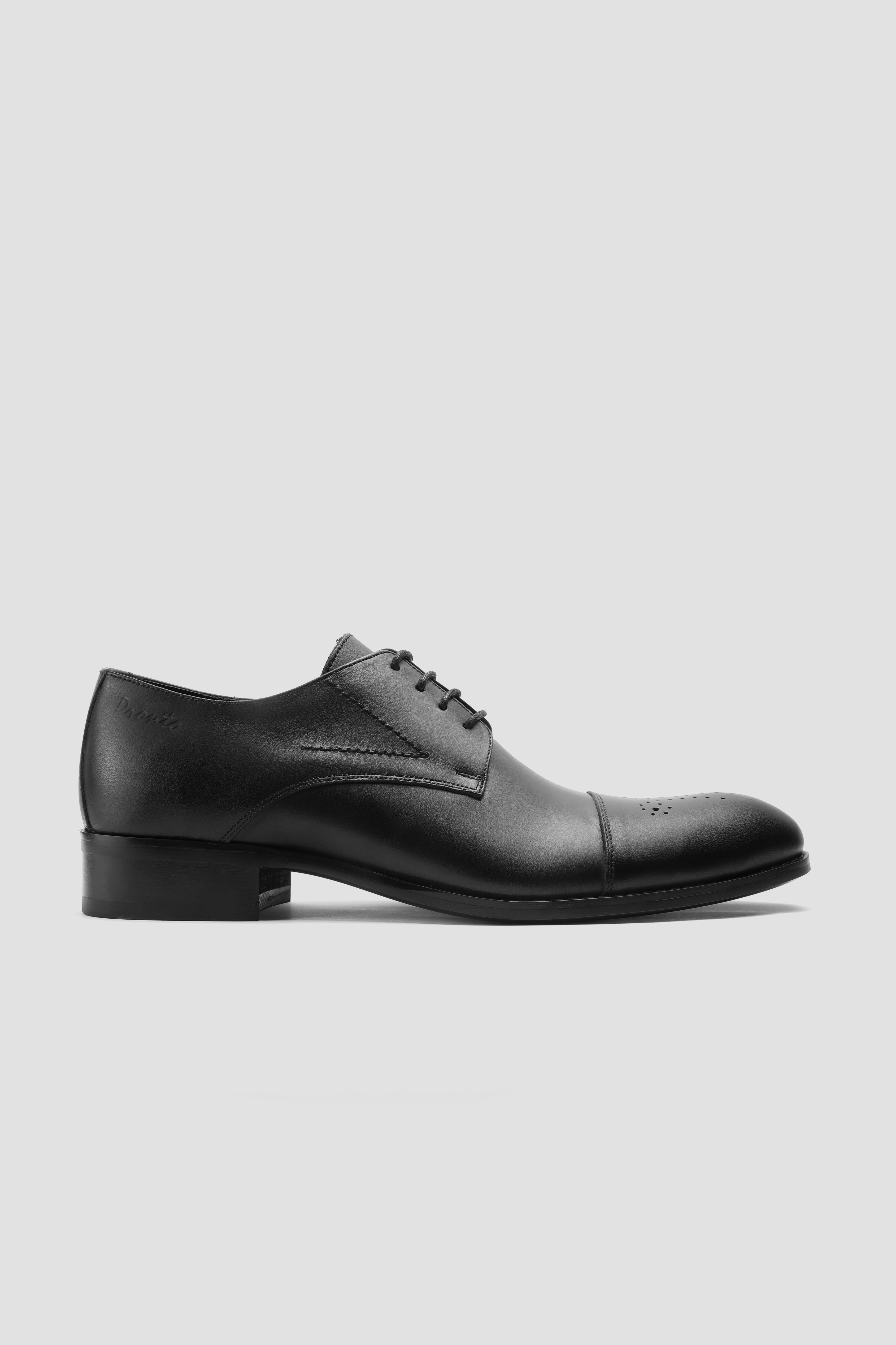 Cap toe derby