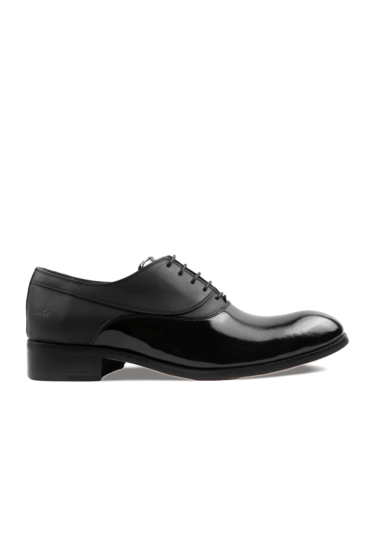 Cap toe Oxford