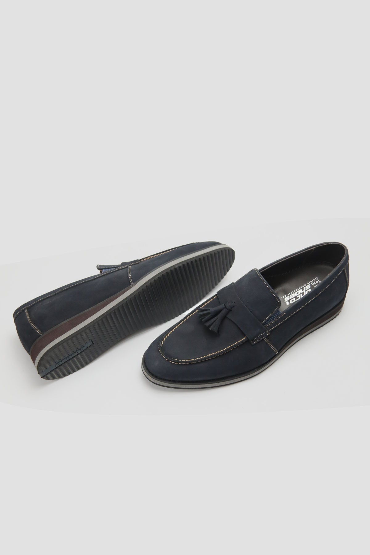 Tassel loafer