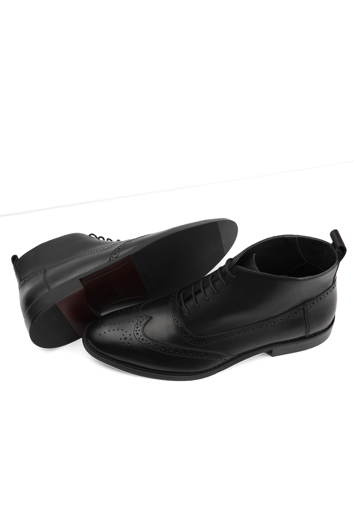 Wingtip Oxford Boot