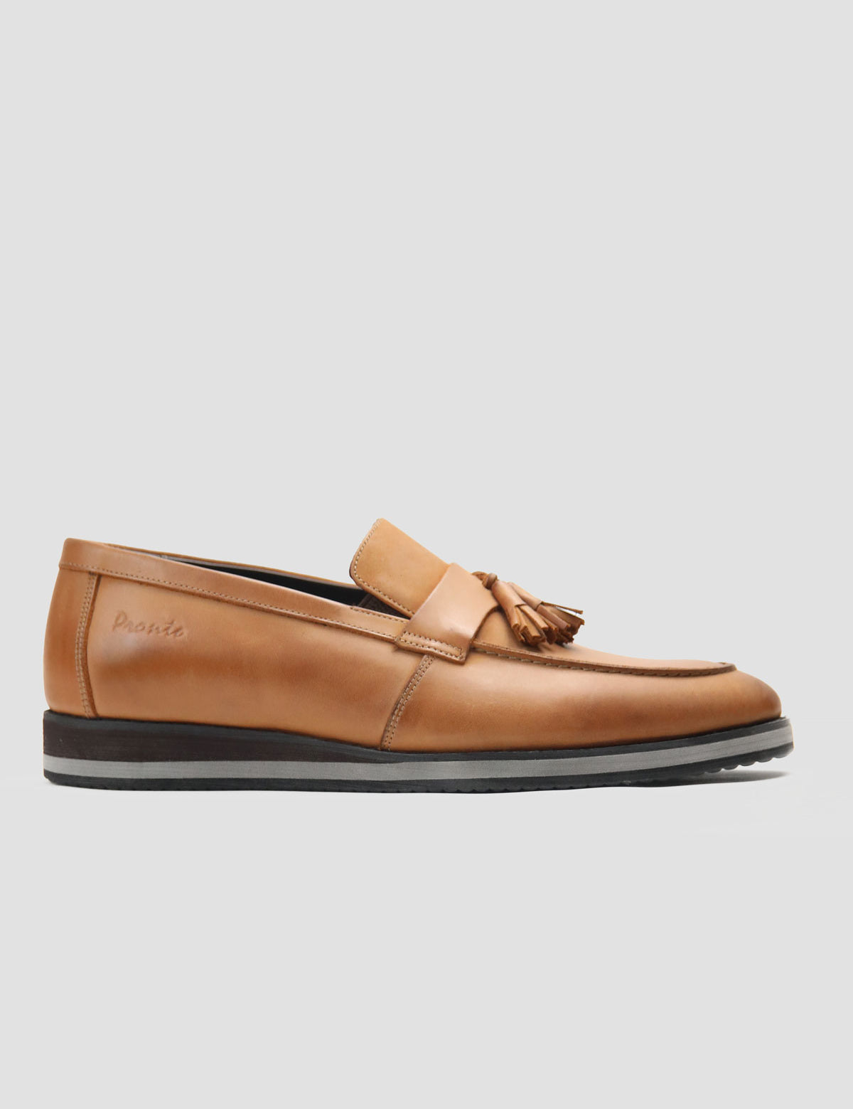 Tassel loafer