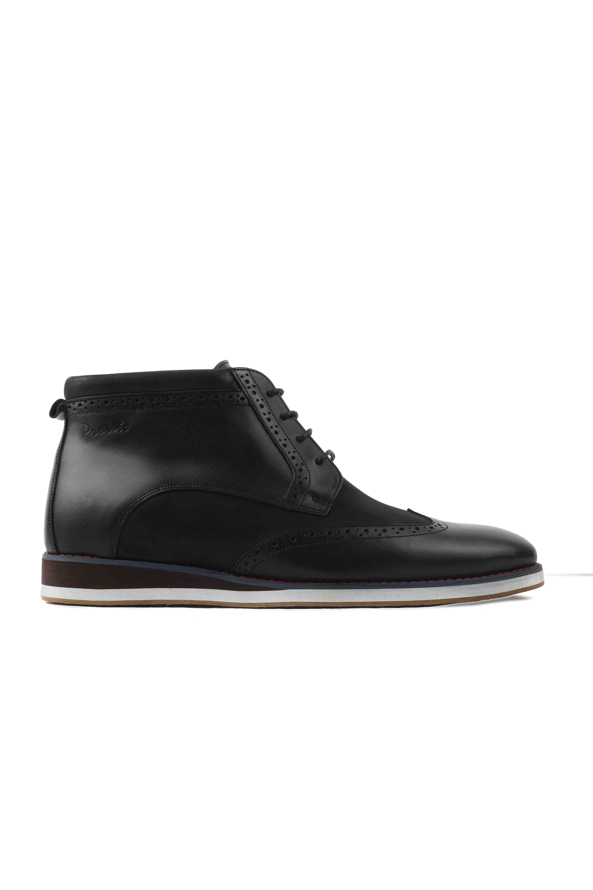 Wingtip boot