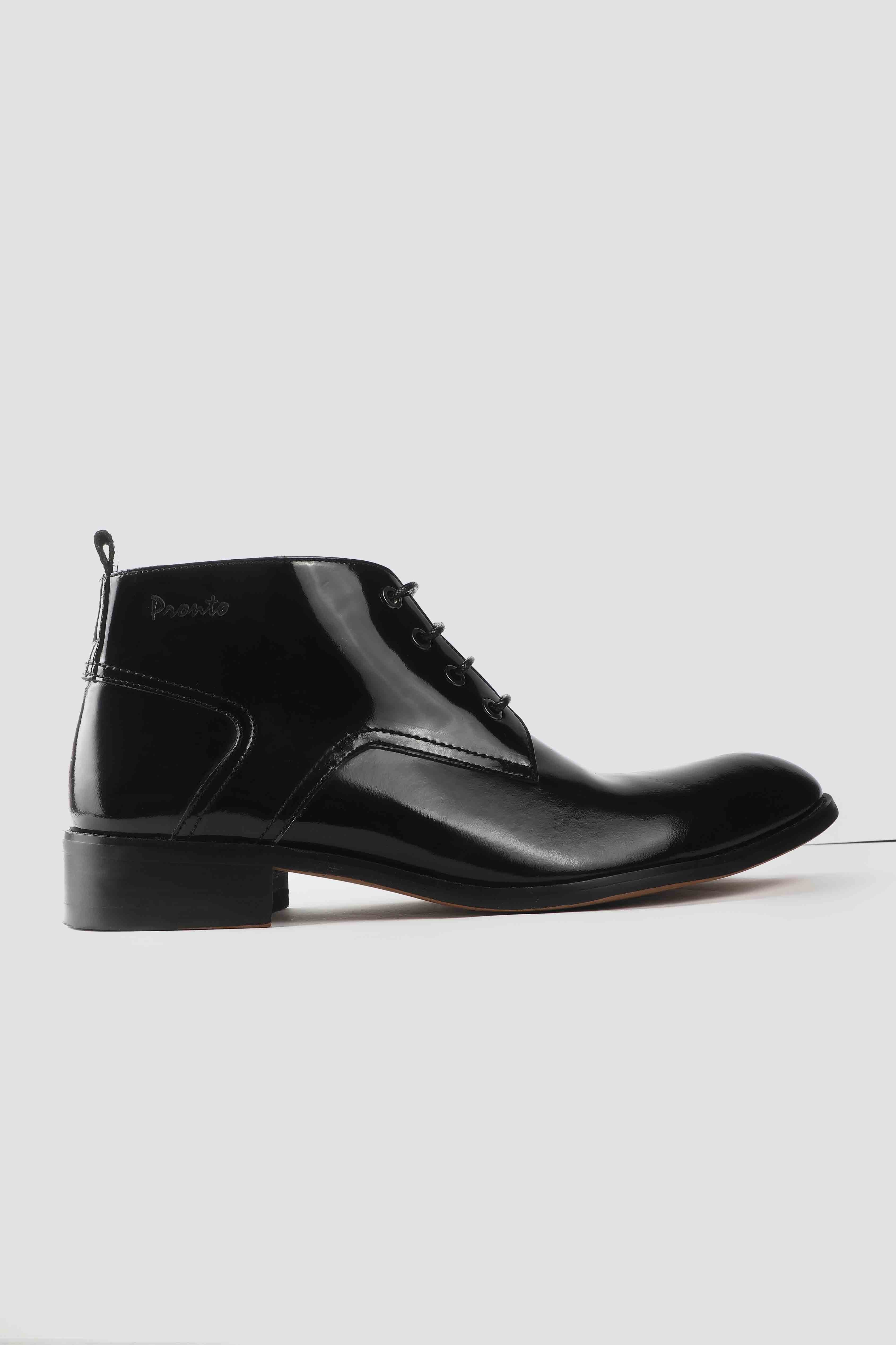 Plain toe derby Boot