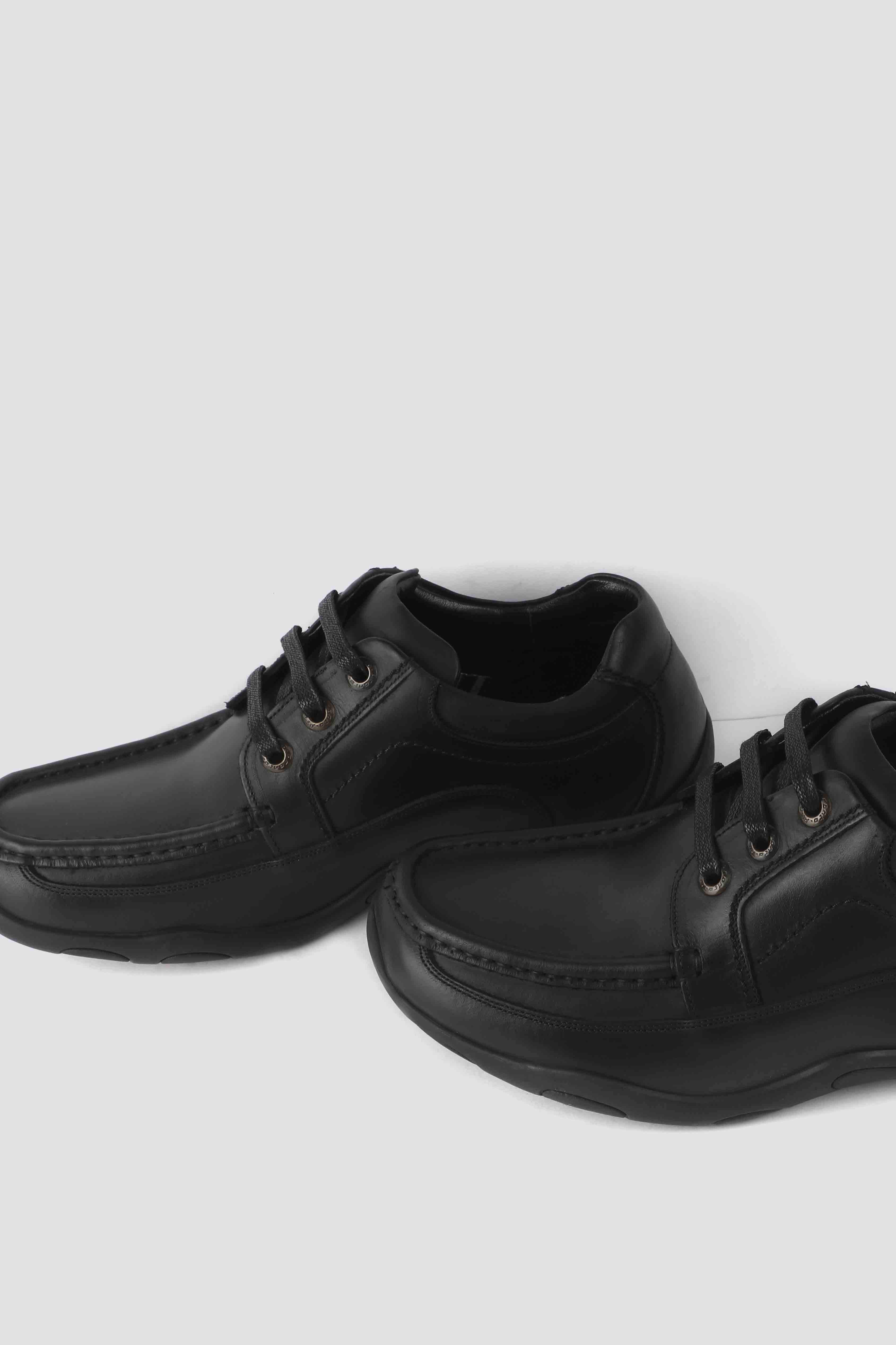 Stouts lace