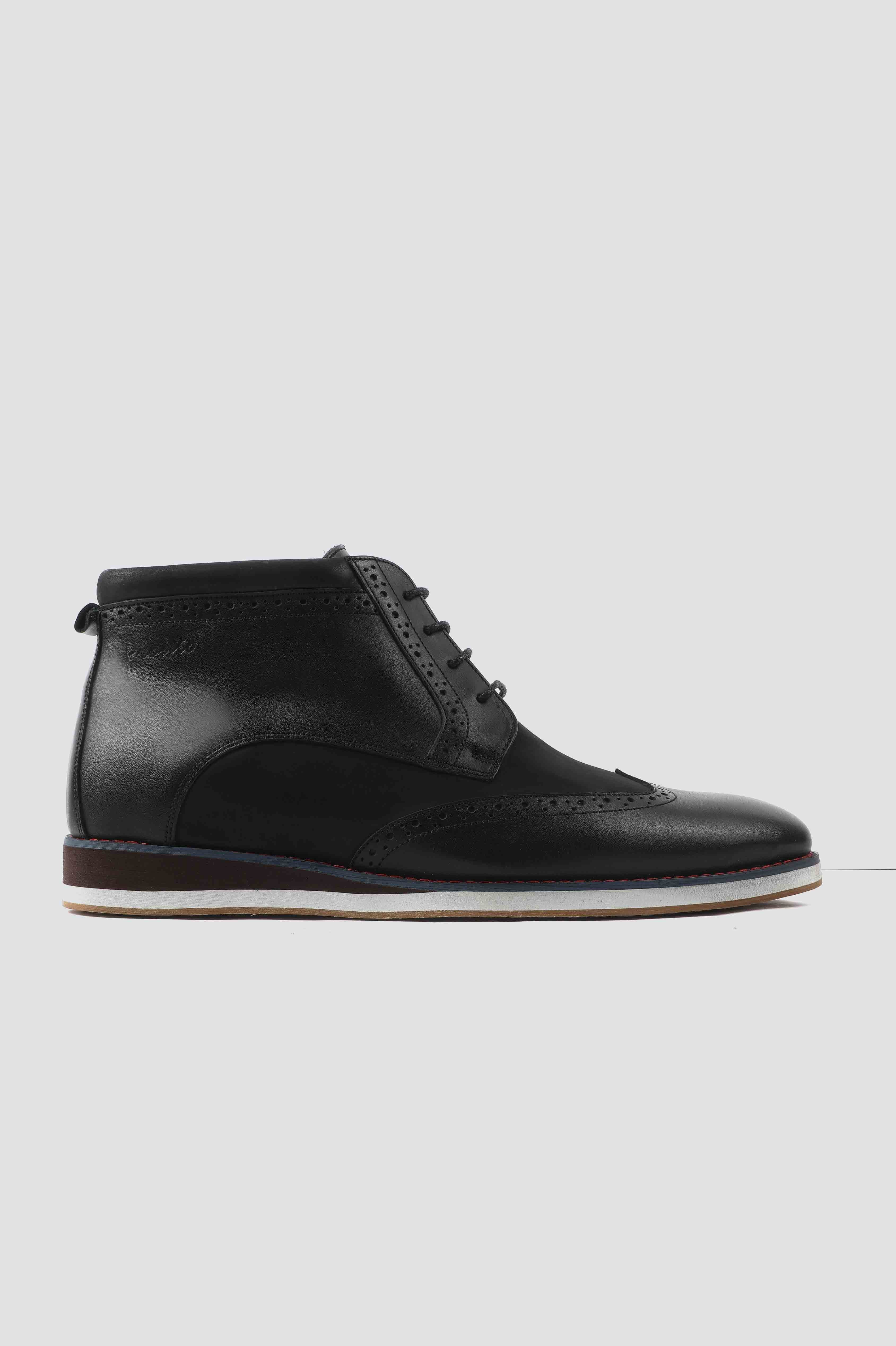 Wingtip boot
